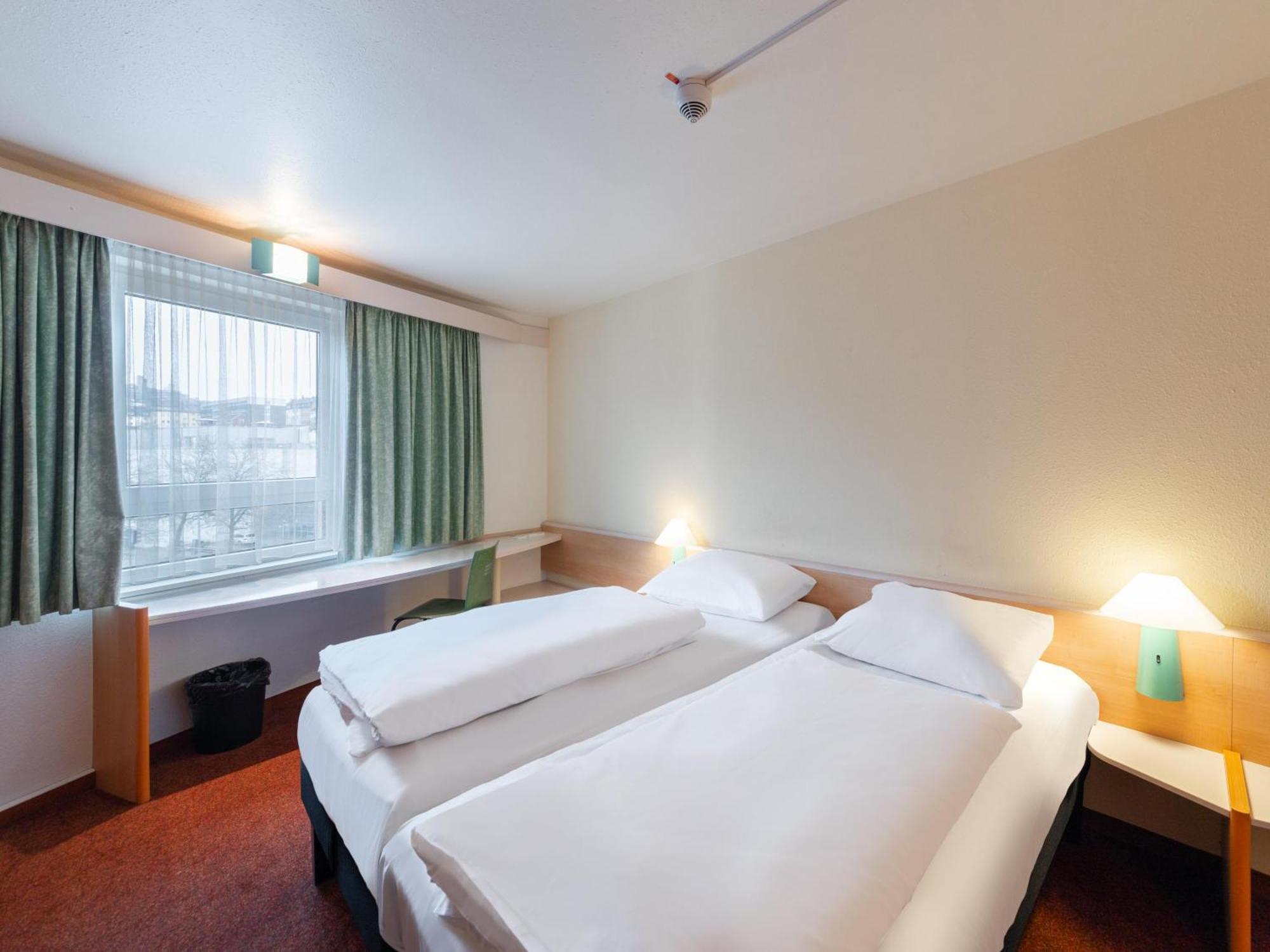 B&B Hotel Wuppertal-City Exterior photo