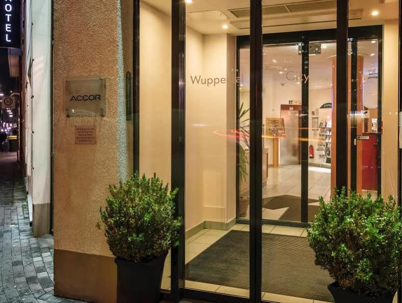 B&B Hotel Wuppertal-City Exterior photo